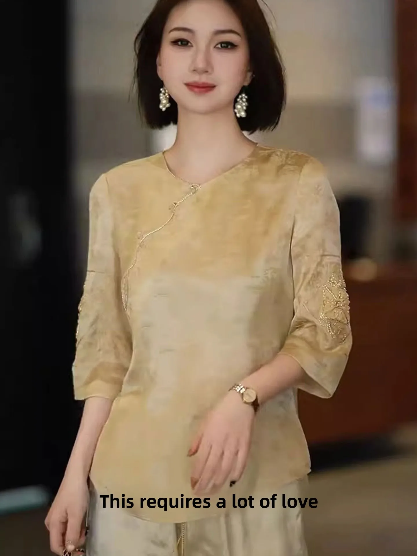 

New Chinese Sle Seven-Quarter Sve irt Women's Premium Feeling Button-Up Top Faionable oulder Line Commute Sle