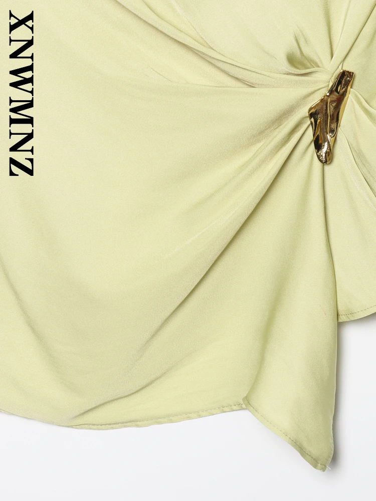 XNWMNZ 2025, Sommer Neue Frau Mode Lässig Skew Kragen Schulter Satin Top Chic Weibliche Grün Ärmellose Pendeln asymmetrische