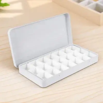

1Set Art Paint Box Durable Iron Storage Case with Plastic Empty Pans Portable Watercolor Paint Palette Easy Clean