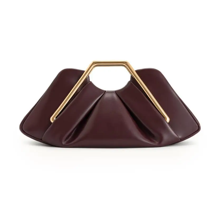 Luz de luxo moda nuvem plissado alça de metal bolsa feminina europeu e americano retro personalizado grande capacidade bolsa na moda