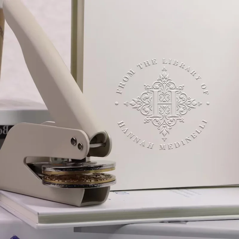 Timbre de gaufrage personnalisé, de la bibliothèque, timbres de gaufrage de livres personnalisés, logo personnalisé, école de magie, cadeau pour les amateurs de livres