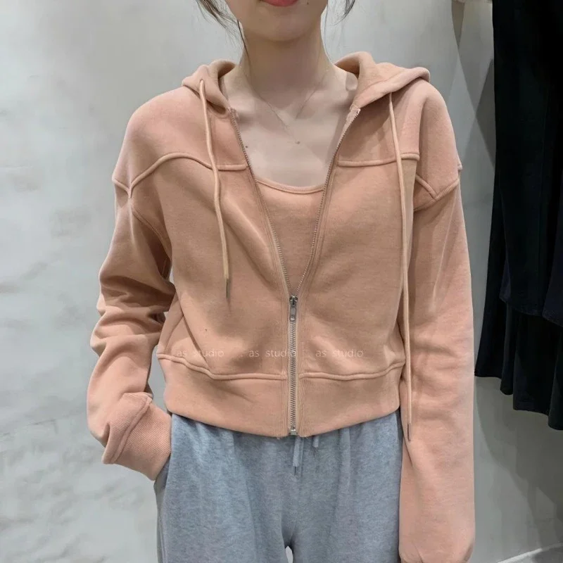 

A Two-piece Jacket Female Hoodie Halter Set Hooded Zipper Hoodie Short Style Fallow Comfortable and Breathable Spring and Autumn