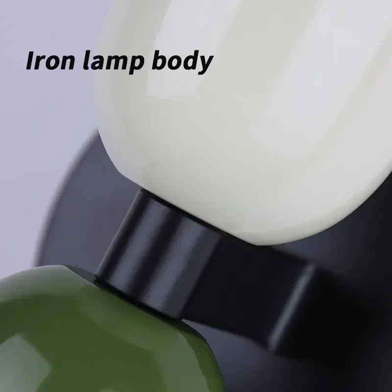 الشمال الحديد معدن الجدار الشمعدان تركيبات إضاءة مصباح زخرفة خلفية غرفة نوم السرير فندق الحديثة الملونة الأحمر الأخضر الإضاءة #6