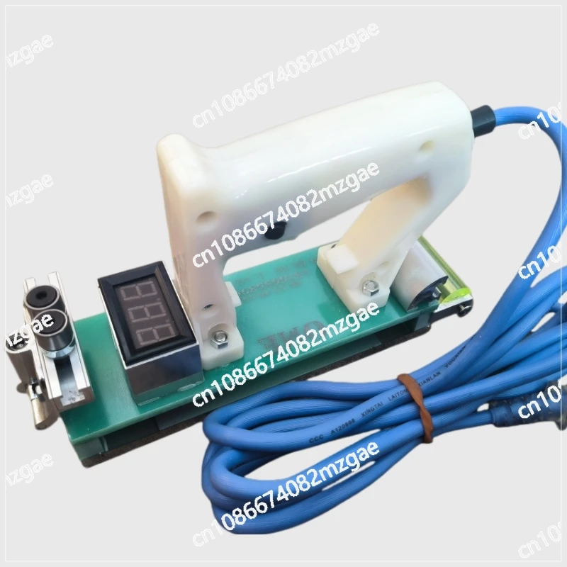 

Небольшой портативный портативный деревообрабатывающий кромкооблицовочный станок для обустройства дома с термоплавкой клейкой кромкой лентой