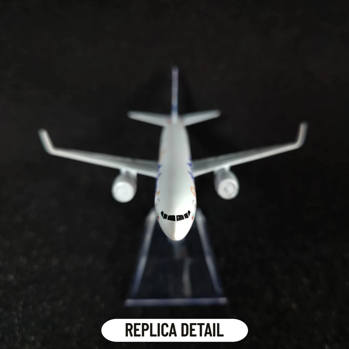 Scale 1:400 Metal Plane Model Replica Dubai B737 Airlines Boeing Airbus Aircraft Diecast Aviation Miniature Collection Toy