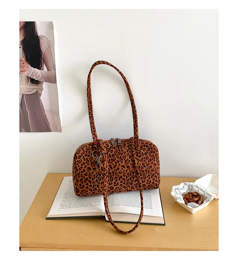 

Retro Faux Suede Tote Women Bag Large Capacity Shoulder Bags for Women Matte Texture Designer Handbags and Purses Shopper