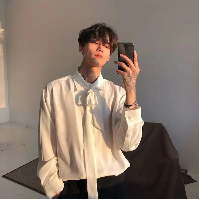 

Four Seasons Versatile White Shirt Men Relaxed Simple Chiffon Bow Tie Long Sleeve Casual