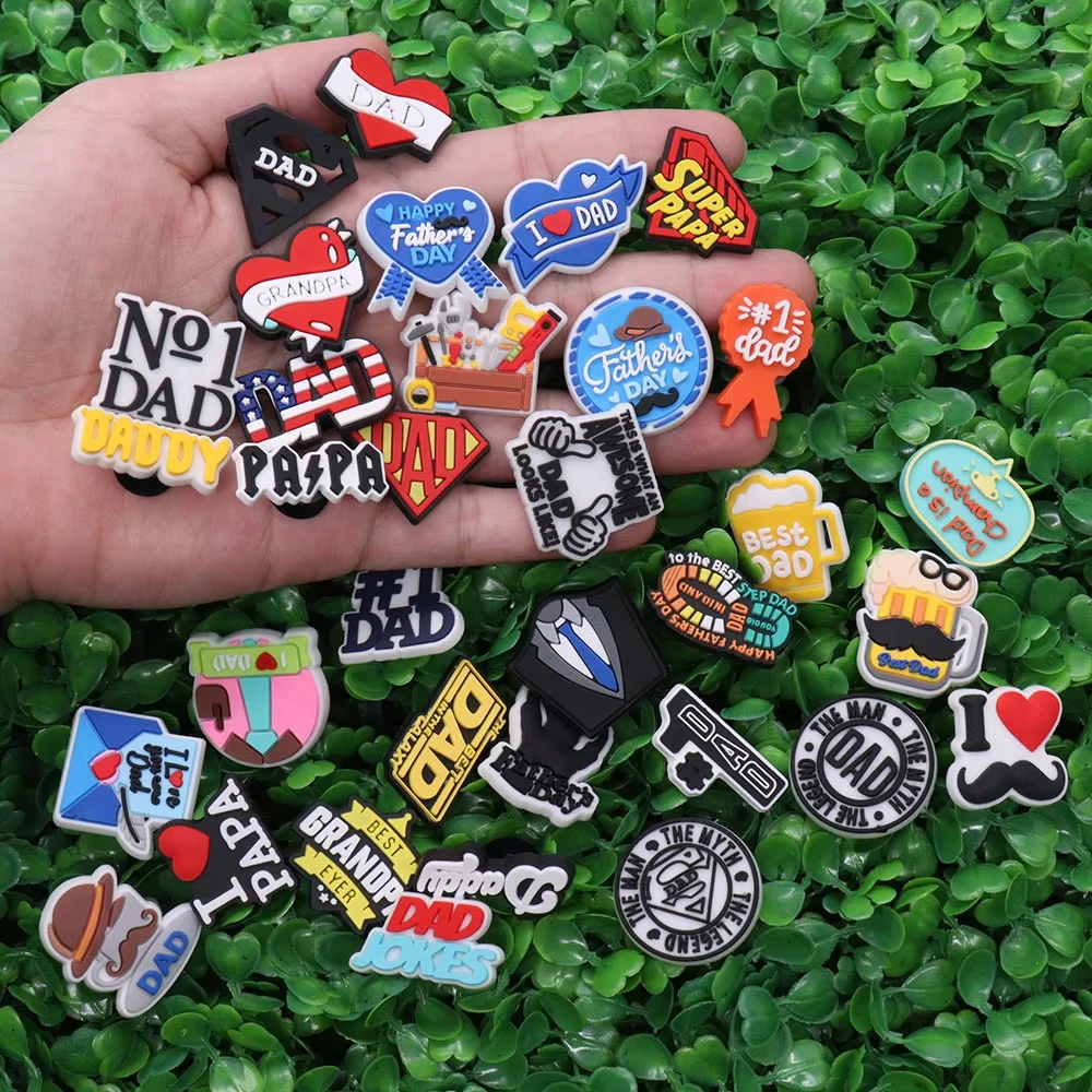 أنا أحب بابا النعال البلاستيكية زر الحذاء المختلط السحر سوبر بابا تسد الملحقات DIY رجل جراب هاتف هدايا عيد الأب X-mas #4