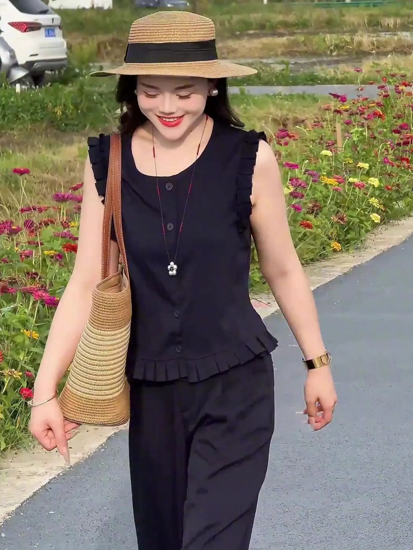 

Элегантный летний шелковый топ с одной пуговицей в корейском стиле, прямого кроя, с декоративными пуговицами