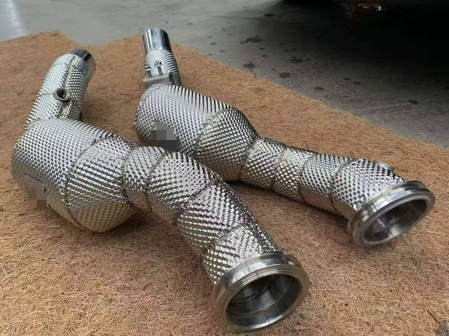 ACE Bestseller Freifluss-Downpipe aus SUS304 für Maserati Ghibli Levante Quattroporte SQ4 3.0T mit Hitzeschutzband – Detail 12