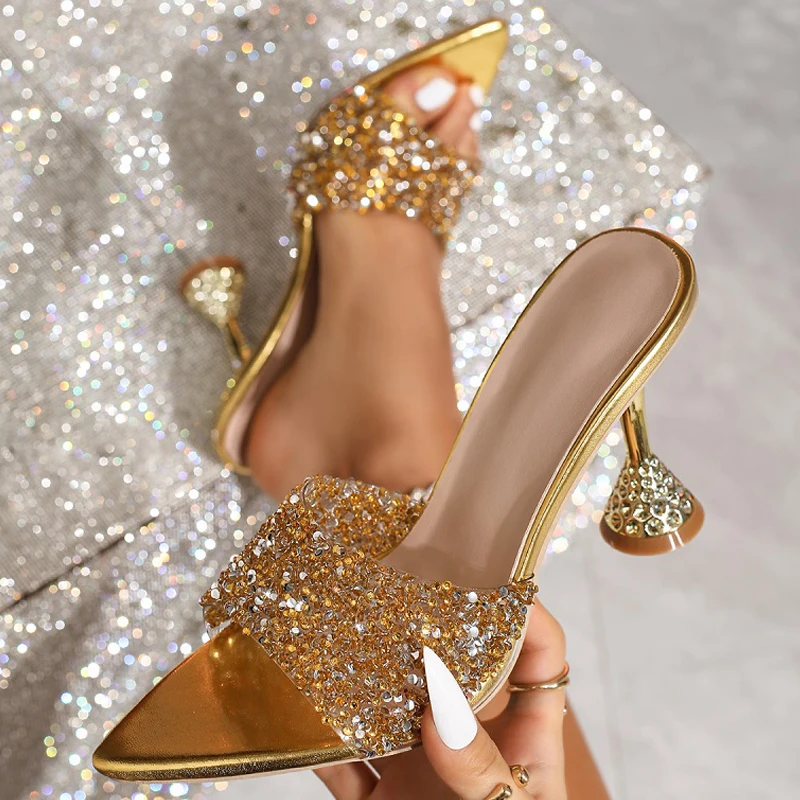 

Eilyken/прозрачные женские сандалии из ПВХ с блестящими кристаллами и бриллиантами, модные летние туфли на высоком каблуке с острым носком для банкета и вечеринки