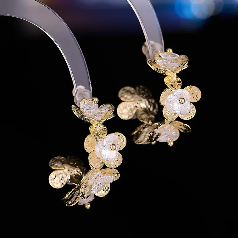 French Style Ultra Shiny Zircon Flower C Hoop Earrings S925 Silver Needle Minimalist Elegant Exquisite High-end Temperament Earr