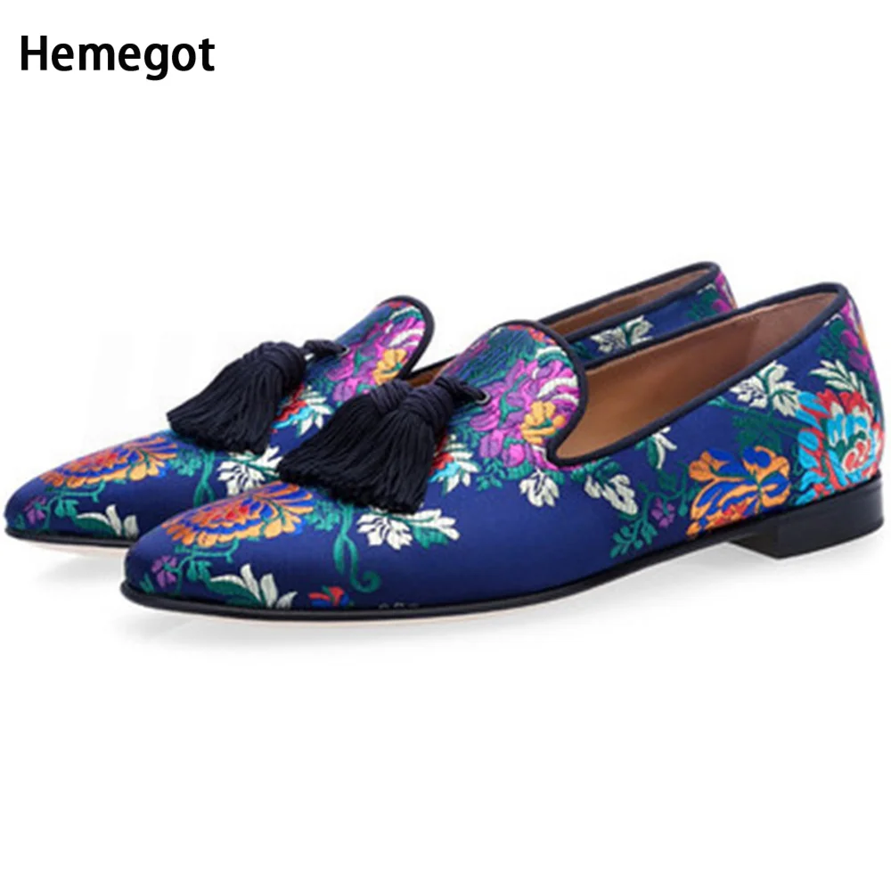 Men Embroidery Slip-On Loafers Flat Round Toe Men Shoes Leisure Shoes Men\'s Plus Size 38-48 Flat Shoes Fashoin Design Men Shoes