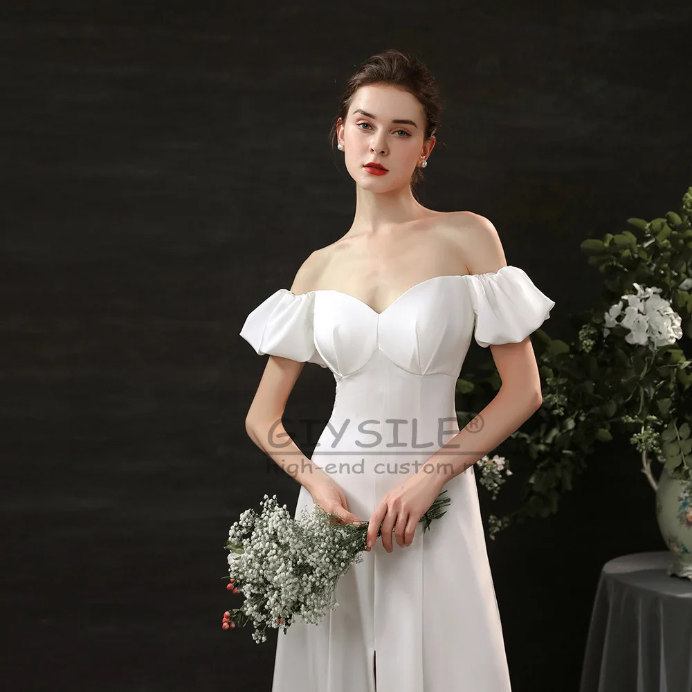GIYSILE فساتين زفاف خفيفة بسيطة على الطراز الفرنسي مخصصة للعروس بكتف واحد وأكمام فقاعية من الساتان على شكل حرف A فستان أبيض