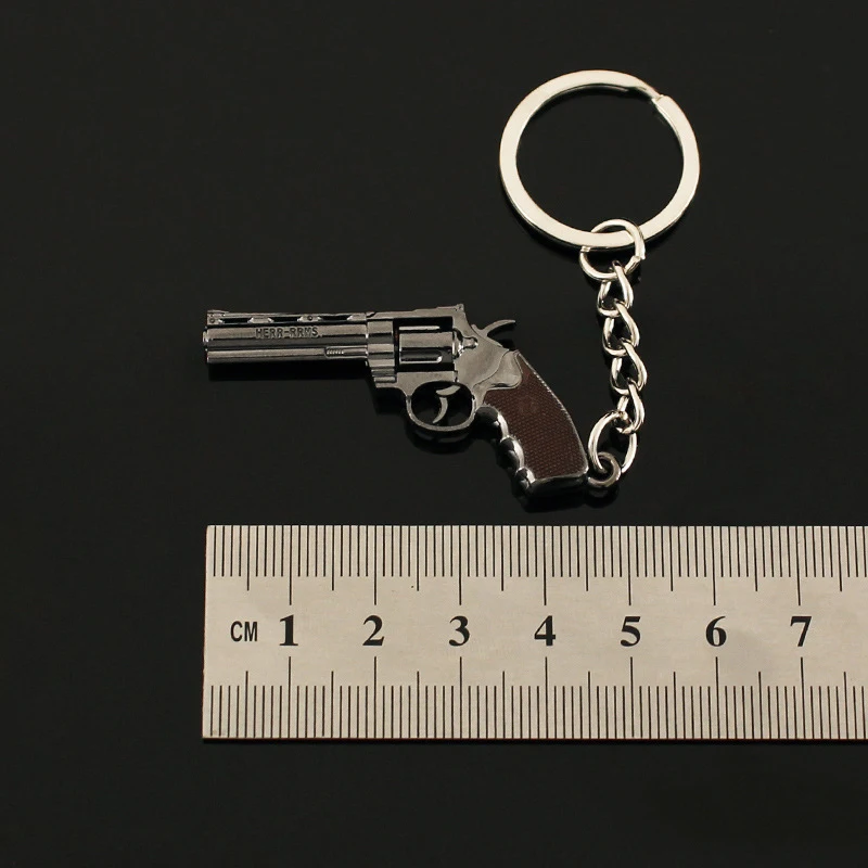 5cm Mini Gun Model Colt 357 Keychain Model Jewelry Weapon Metal Pendant Key Chain Chaveiro Bag Car Key Holders Gift For Kids Men