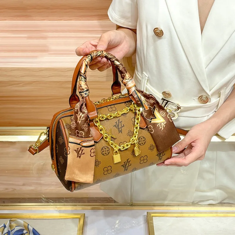 

2026 Новая модная универсальная женская маленькая сумка через плечо на одно плечо в стиле ретро