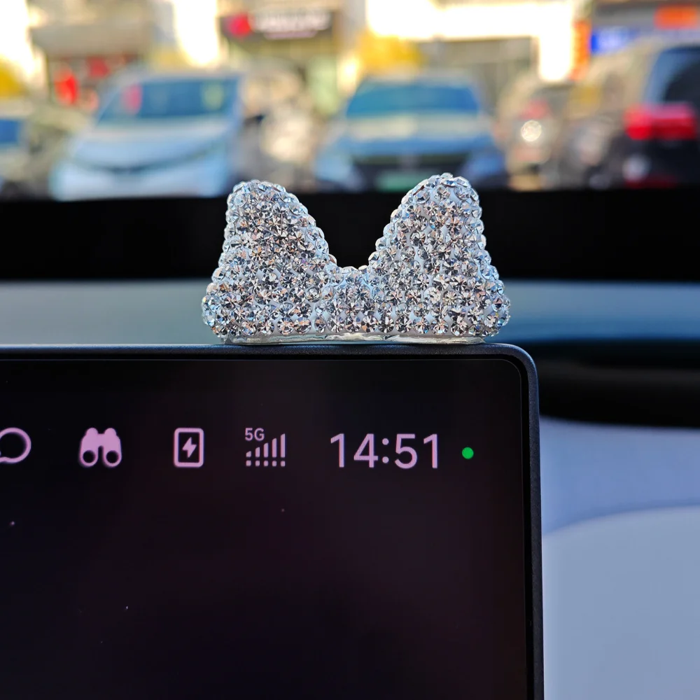 Luxury Shiny Crystal Bow Car Display Decoration Universal Princess Style Rhinestone ABS Dashboard Ornament Cute Auto Interior