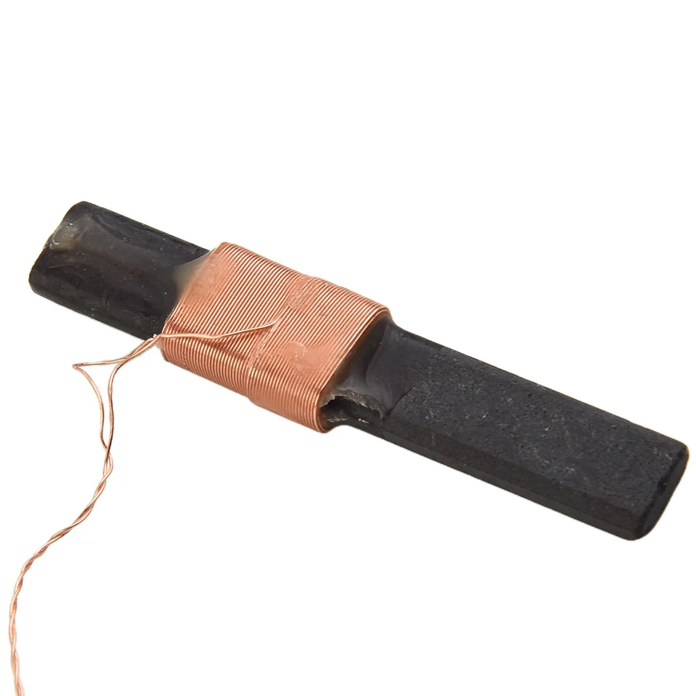 Miniature DCF77 Receiver PCB Module with Tuned Antenna for 77.5 kHz Time Signal Input for Microcontroller Based Clock Systems