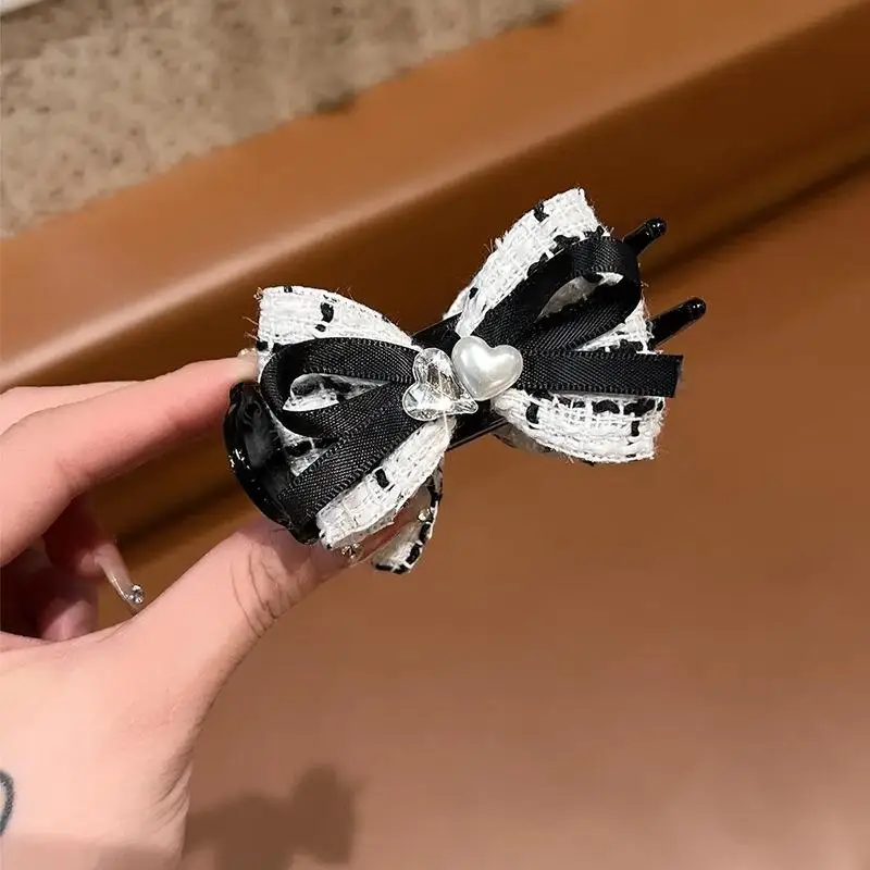 مشبك شعر على شكل فيونكة عطرية صغيرة للنساء، مشبك شعر أنيق على شكل رأس كرة قرش، مشبك شعر على شكل فتاة عصرية خلفية من الرأس