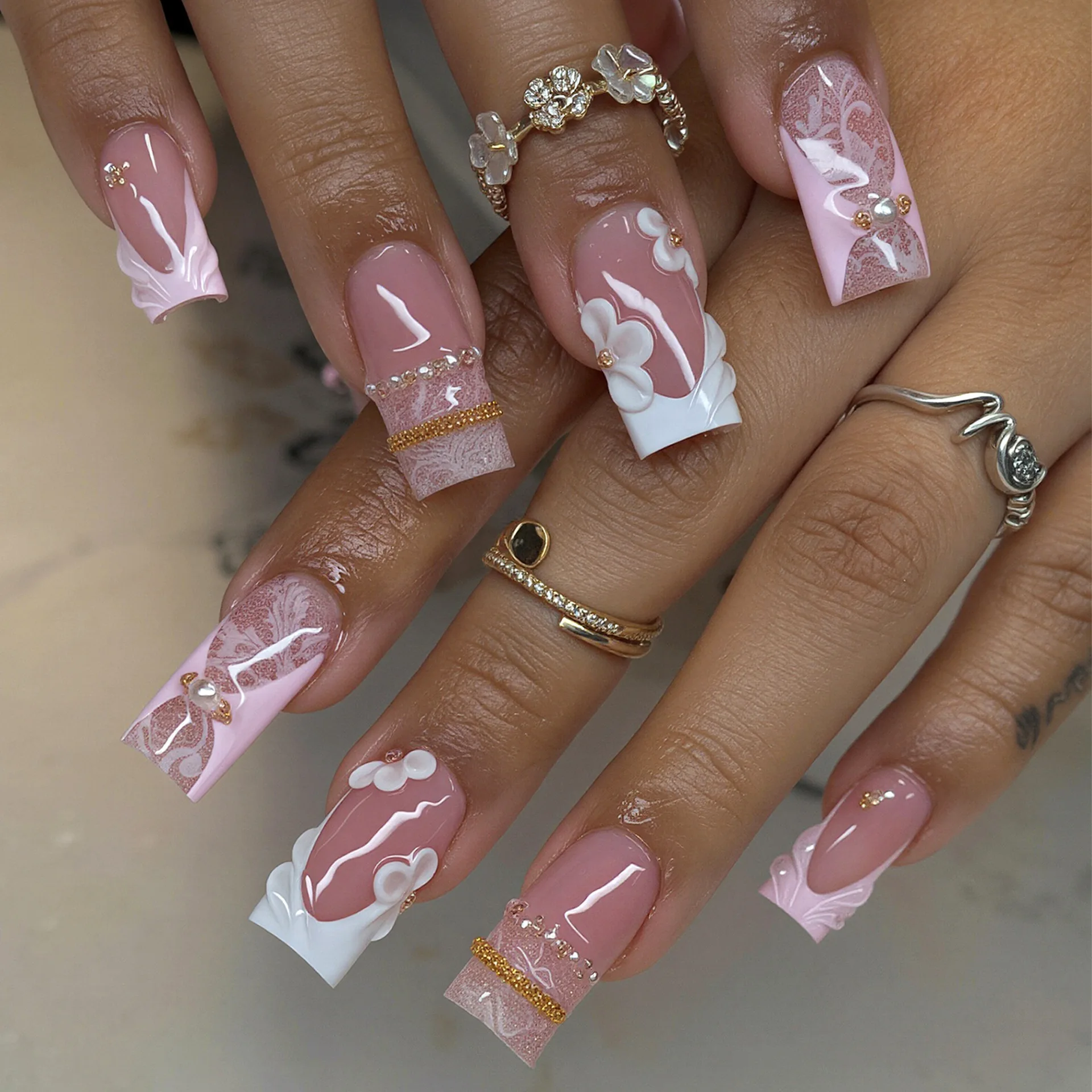 24Pcs Fashion Lace Tips Fake Nails French Style with Flower Pearl Design Sweet Pink Square Press on Nails Chain Lines False Nail