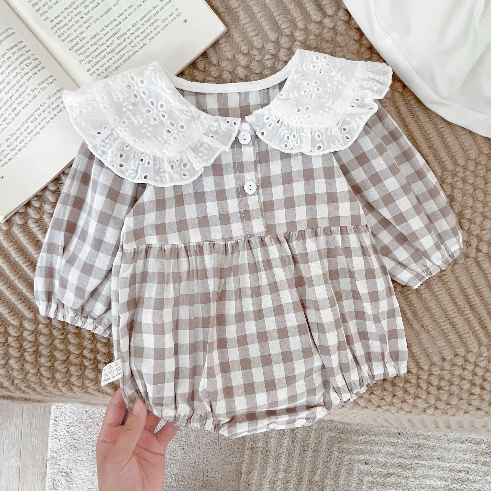 

1-3T Ins Baby Autumn Suit Long-sleeved Plaid Dress for Newborn Girl with Lace Trim Spring and Autumn Crawling suit Newborn Home