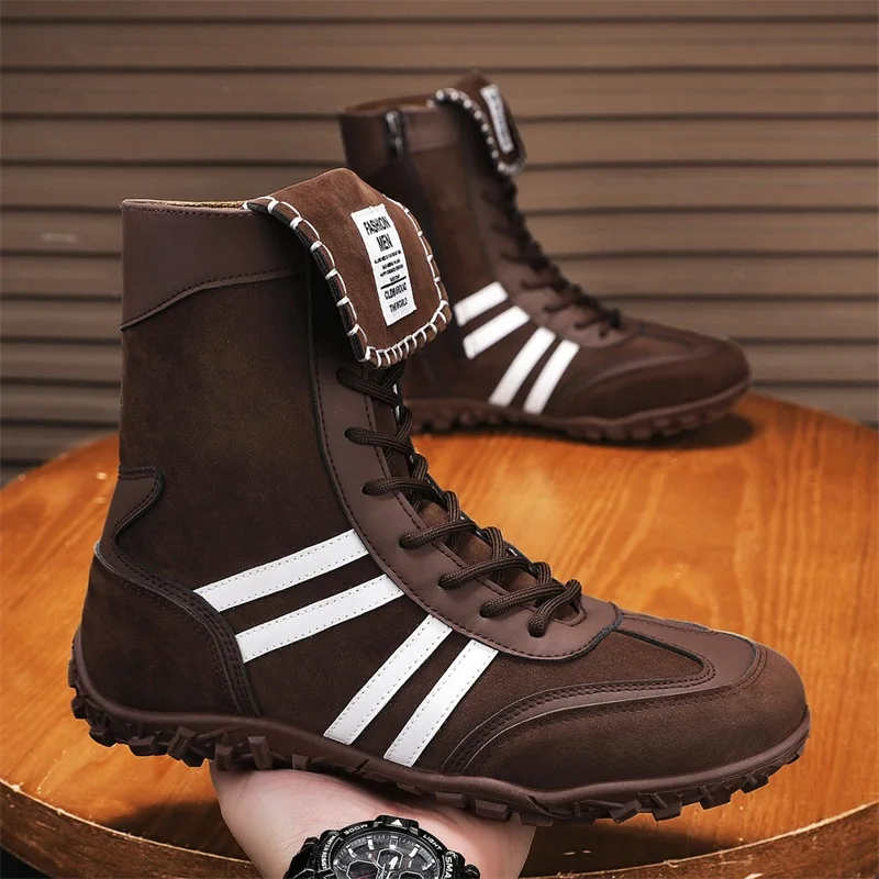 รองเท้ากีฬาลำลองสำหรับผู้ชาย รองเท้าบูทหุ้มข้อลำลองสำหรับผู้ชายที่ทันสมัยและสะดวกสบายสำหรับกิจกรรมกลางแจ้ง รองเท้าทำงาน