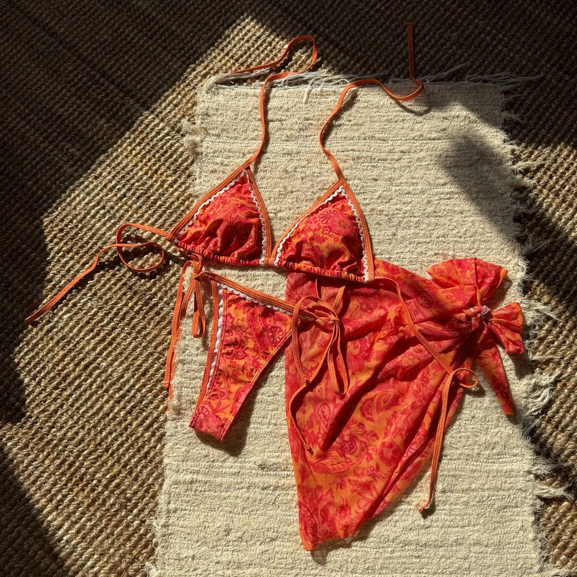 Conjuntos de bikinis con estampado vintage sexy, 3 uds. Con falda cubierta de malla, trajes de baño de encaje blanco, traje de baño, trajes de playa, bikini tankini