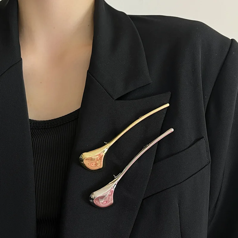 Smooth Ginkgo Leaves Brooches for Women Stainless Steel Suit Corsage Pins Lady Geometric Overcoat Badge Party Jewelry Gifts X