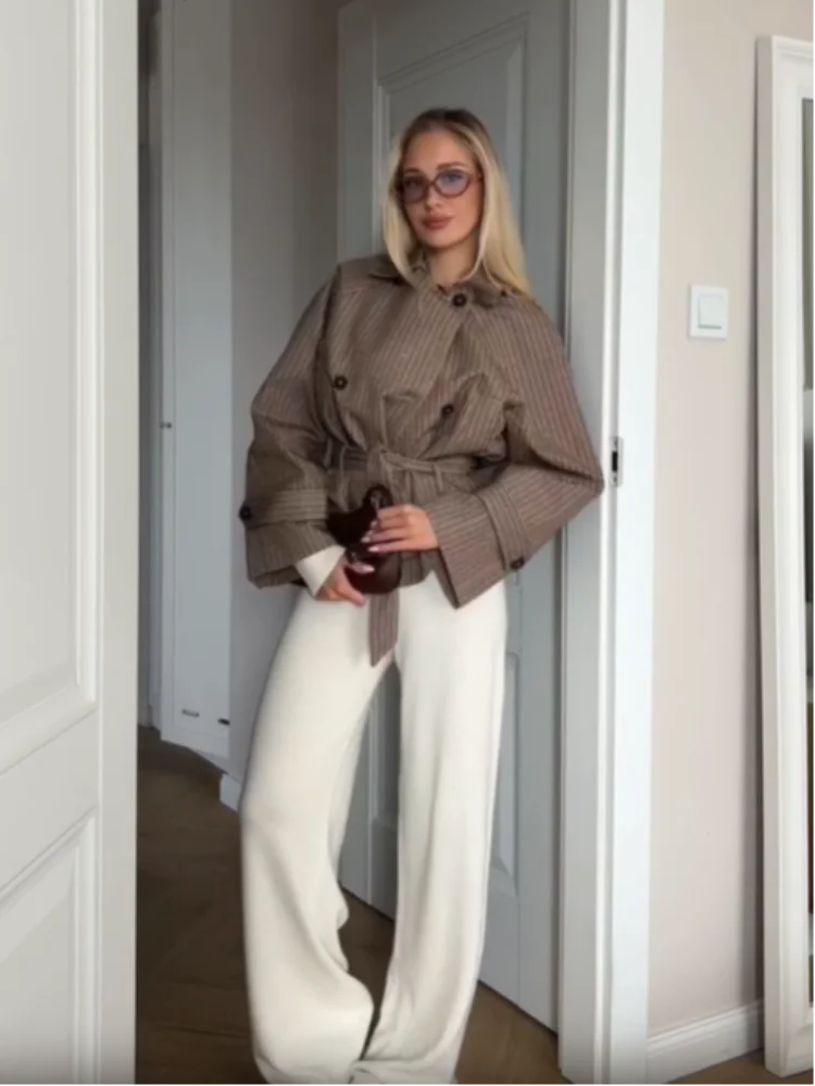 Thumbnail 4 - #16 Best Classic Trench Coats to Buy In 2026