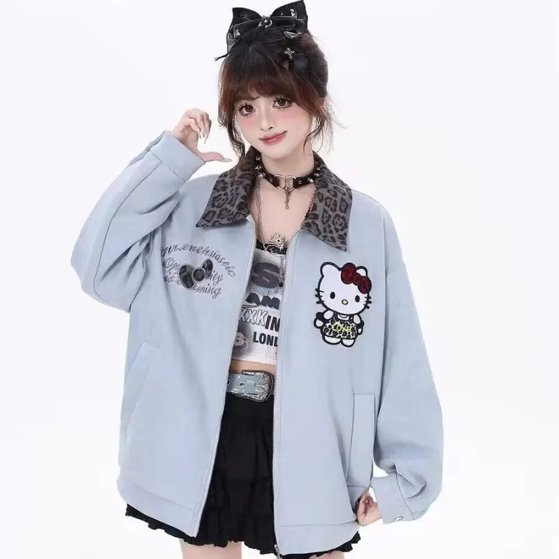 

Sanrio Kitty Baseball Uniform Coat Cat Leopard Print Imitation Deer Leather Splicing Lapel Female 2025 New Sweet and Cool Jacket