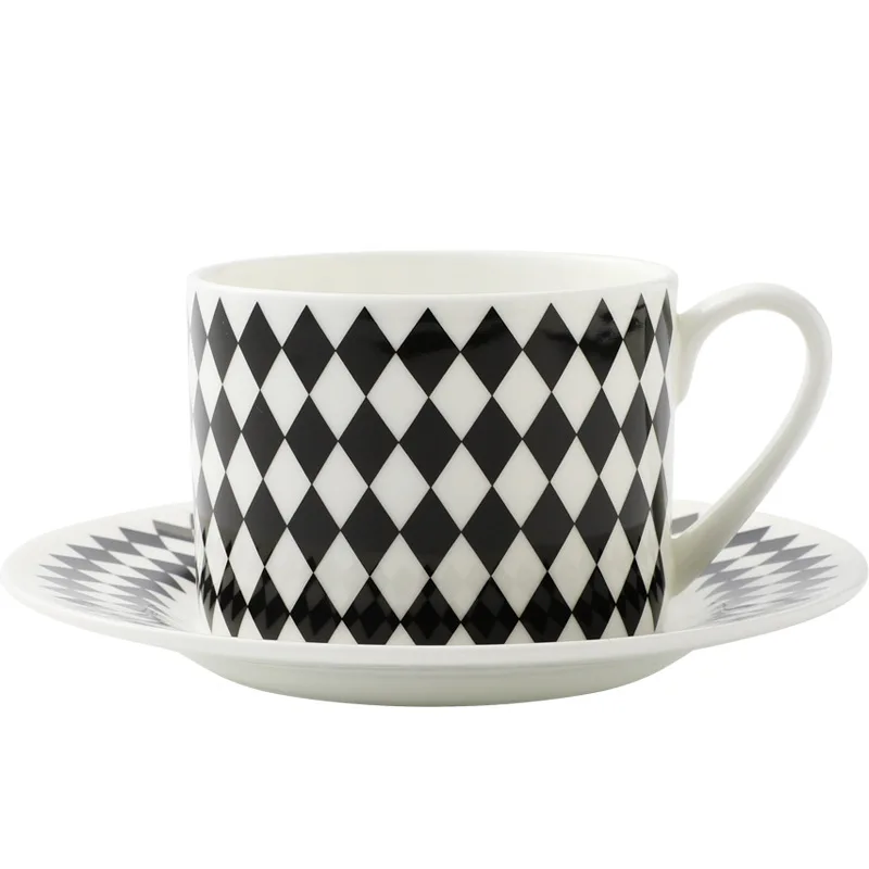 Tazza in ceramica bianca e nera in stile semplice nordico tazza da tè a righe a pois creativa tazza da acqua impilabile per ufficio