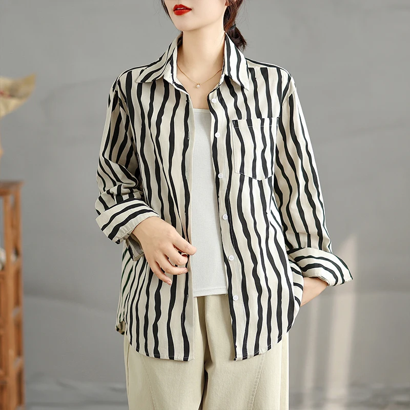 

Spring Autumn 2026 Loose Women's irt Vertical Stripes Faionable plus Size Outerwear Artistic Sle Long Sve Commute Wind