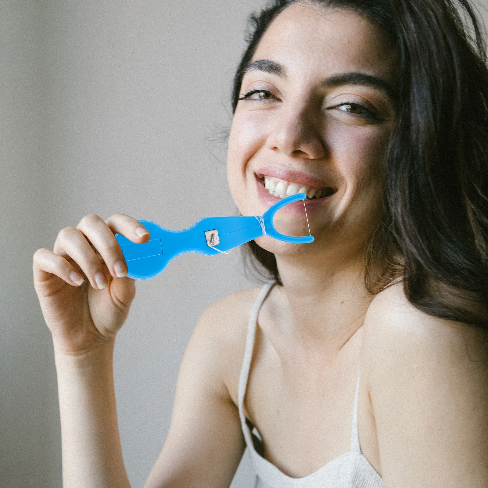 1Pcs Dental Floss Holder Replaceable Portable Ergonomic ABS Handle Teeth Oral Care Tool Convenient 360 Degree Cleaning Dental