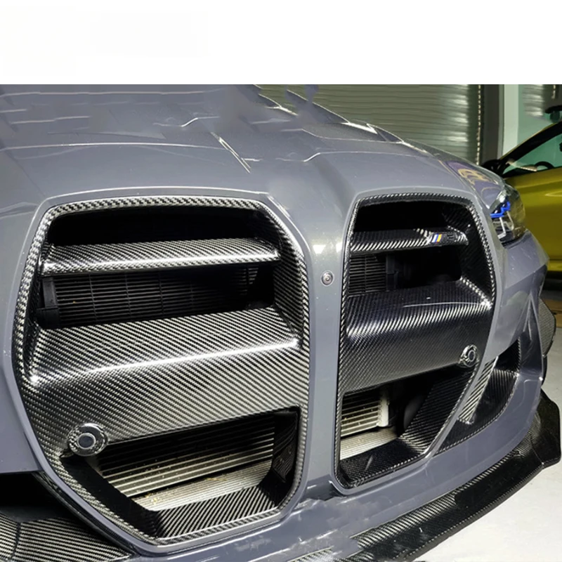 High Quality Carbon Fiber V Style Center Mesh Grille Fit for M3 G80 M4 G82 Auto Upgrade Accessories