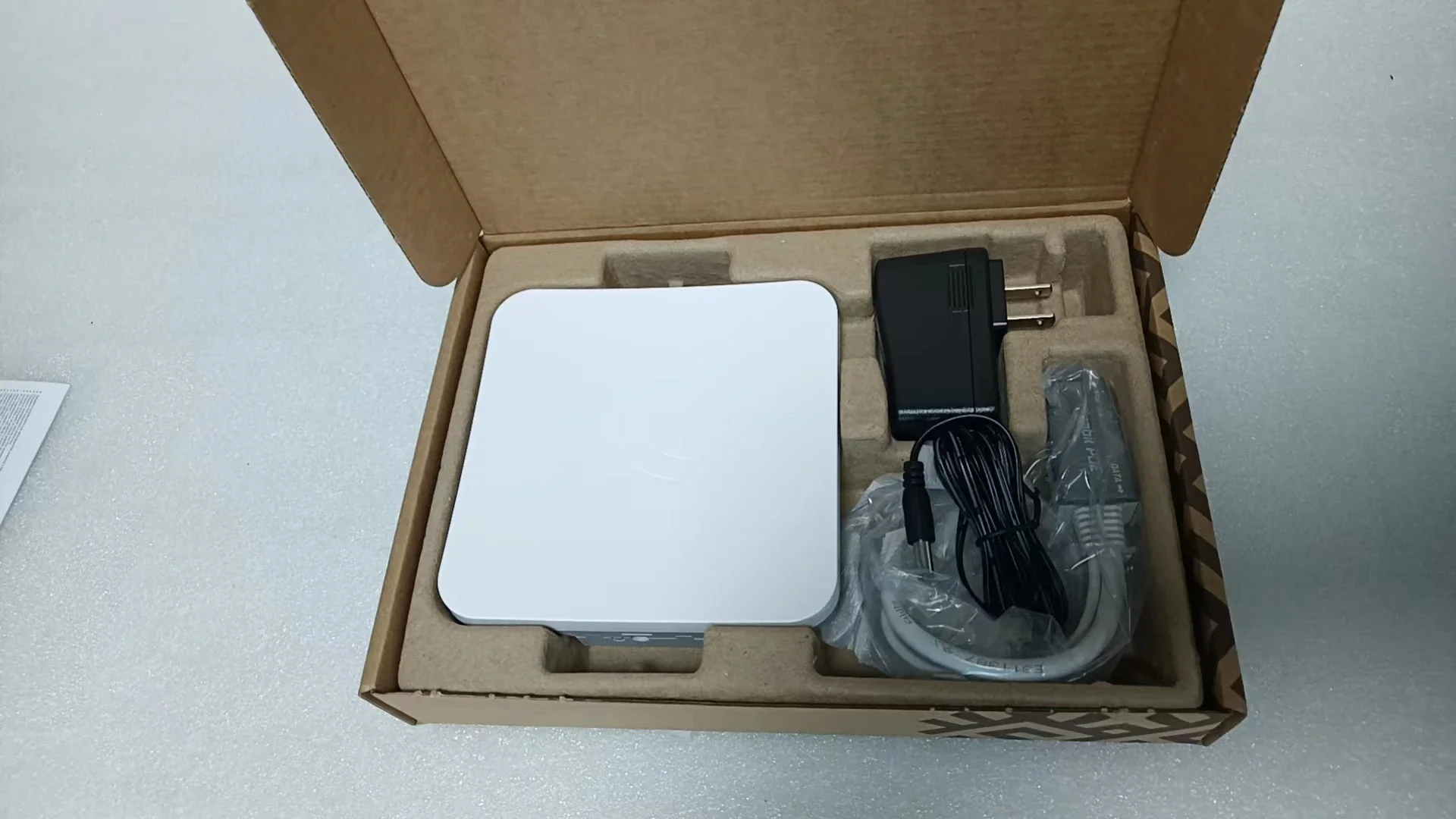 Mi Kro  Tik RBSXTsqG-5acD 16dBi 5GHz Outdoor Wireless Bridge System Equiment Device Access Point with Gigabit Ethernet Port