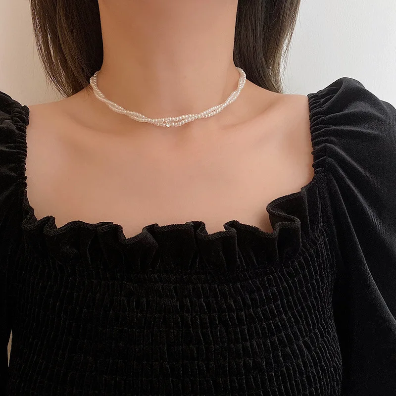 Vintage Women Twine Pearl Necklace Rhinestone Pendant Temperament Choker Collar Girl Korean Fashion Y2K Style Necklace Jewelry