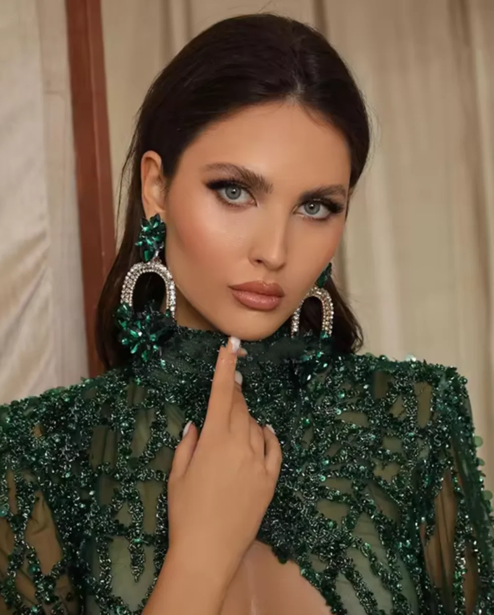 Abiti da sera con maniche ad aletta Dubai Abiti da sera scintillanti di cristallo con perline di lusso Abito da festa formale arabo Robe De Soiree