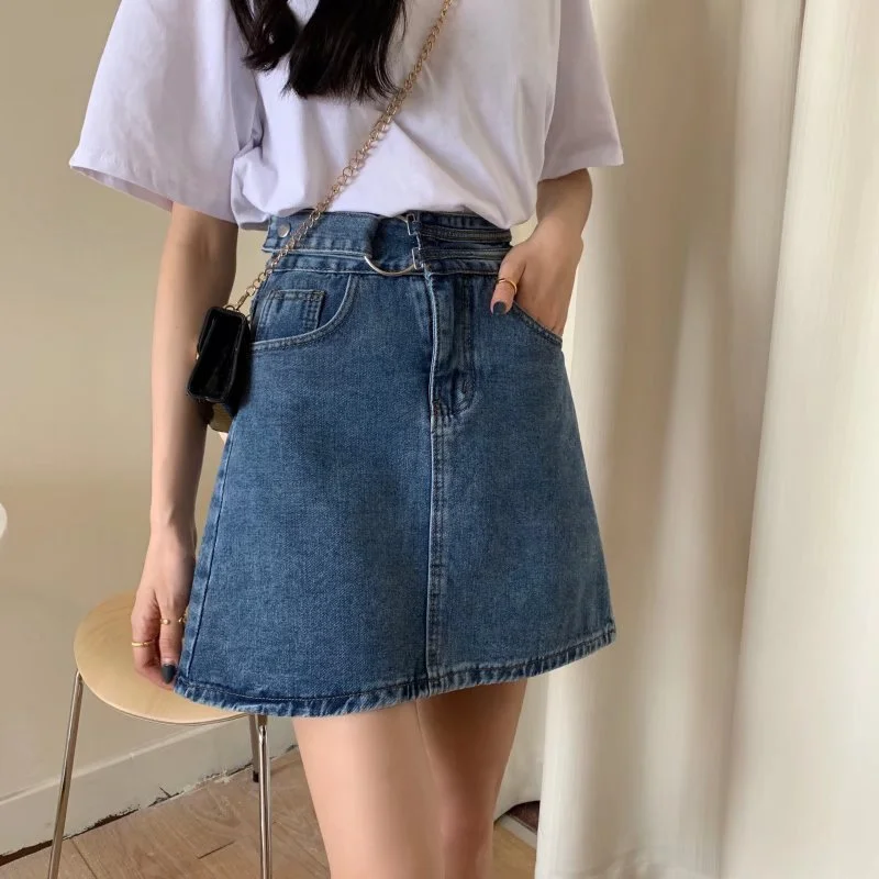 

Корейская версия голубых джинсовых шорт с высокой талией для женщин, узкие и широкие брюки, новые весенне-осенние повседневные свободные брюки 2025 года.