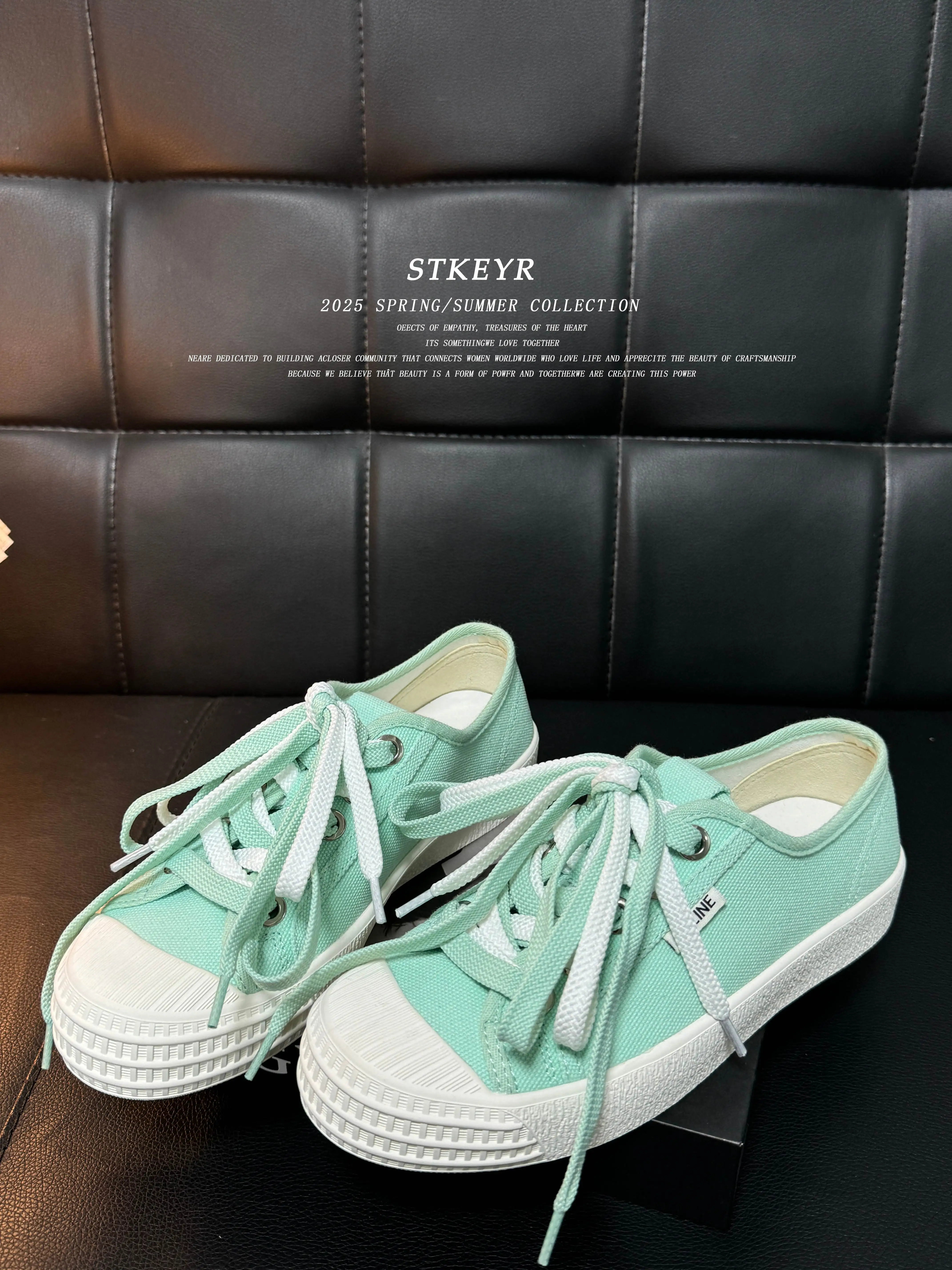 

2025 spring new leather flat bottomed casual board shoes womens versatile sports and leisure single shoes suede canvas shoes