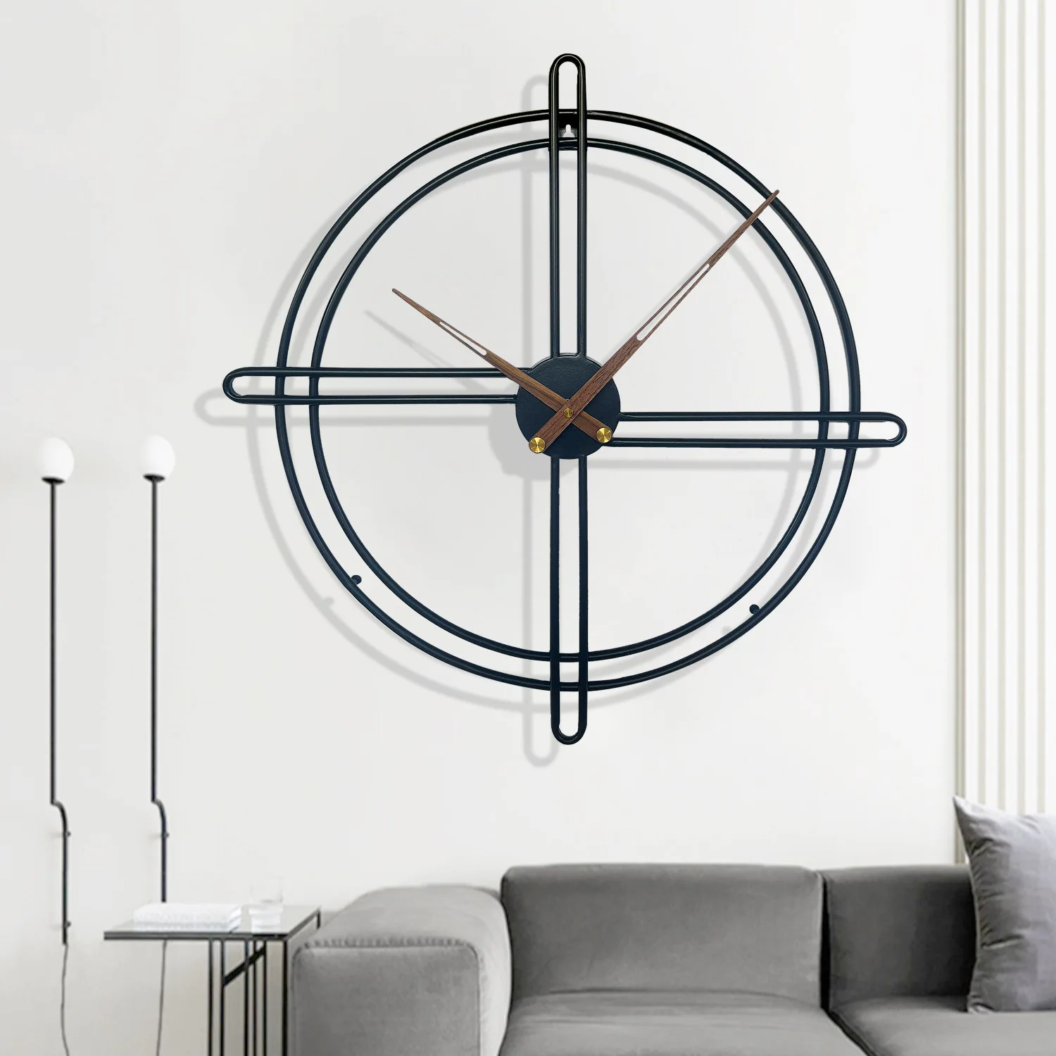 

Simple Iron Wall Clock for Living Room, Fashionable Clock, Affordable Luxury