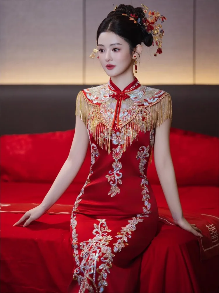 

New red cheongsam Chinese-style bride's toasting dress heavy industry wedding and engagement for women
