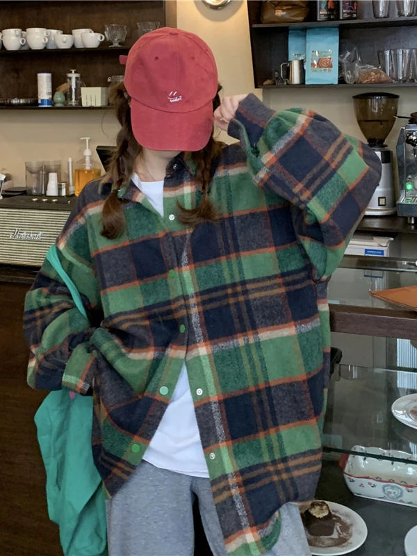 

Faionable Thiened Woolen Plaid irt Women's Loose Mid-Length Initial Winter New Hong Kong Sle Versatile irt Coat Trendy