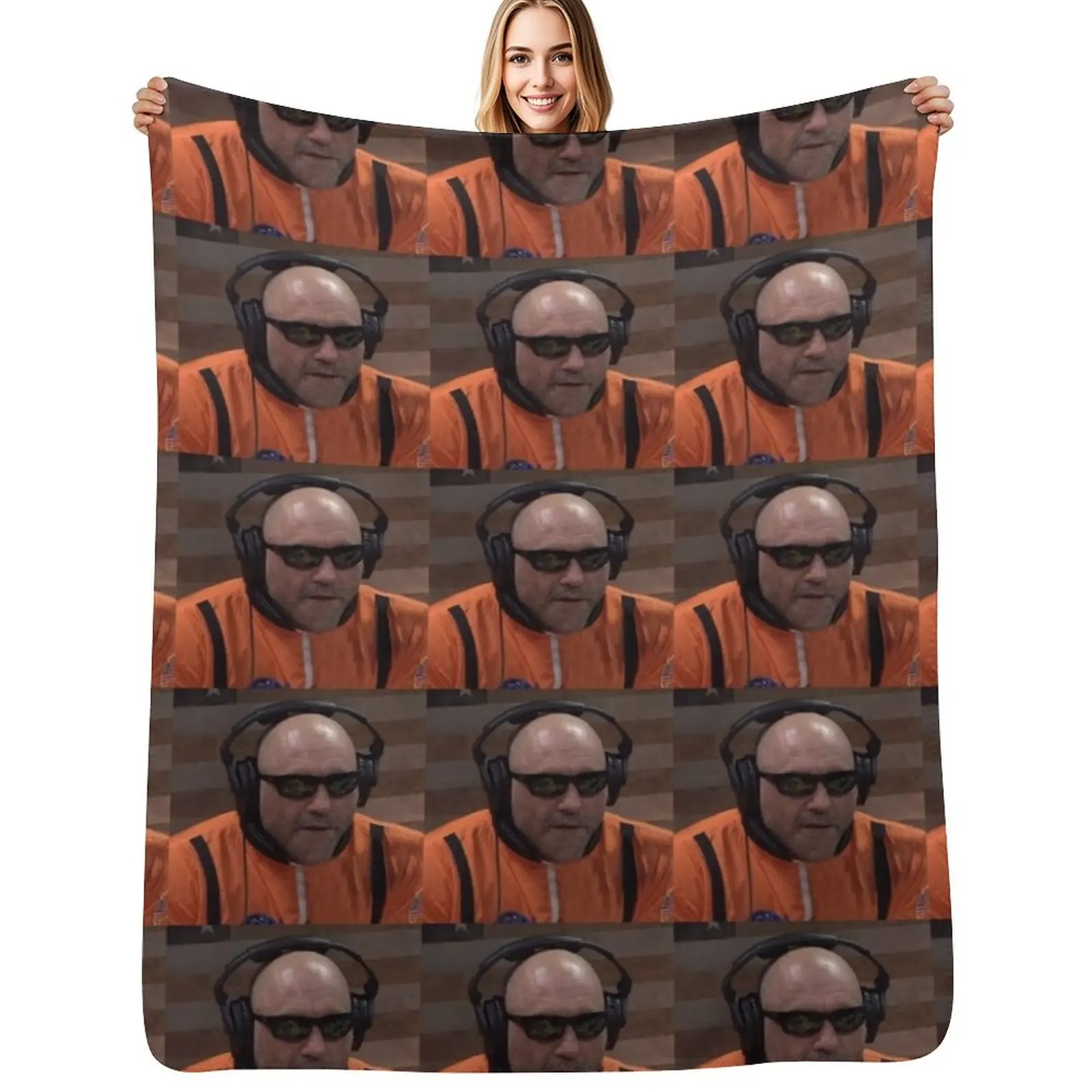 

Joe Rogan in Outer Space Throw Blanket Warm Plush Fuzzy Blanket for Living Room