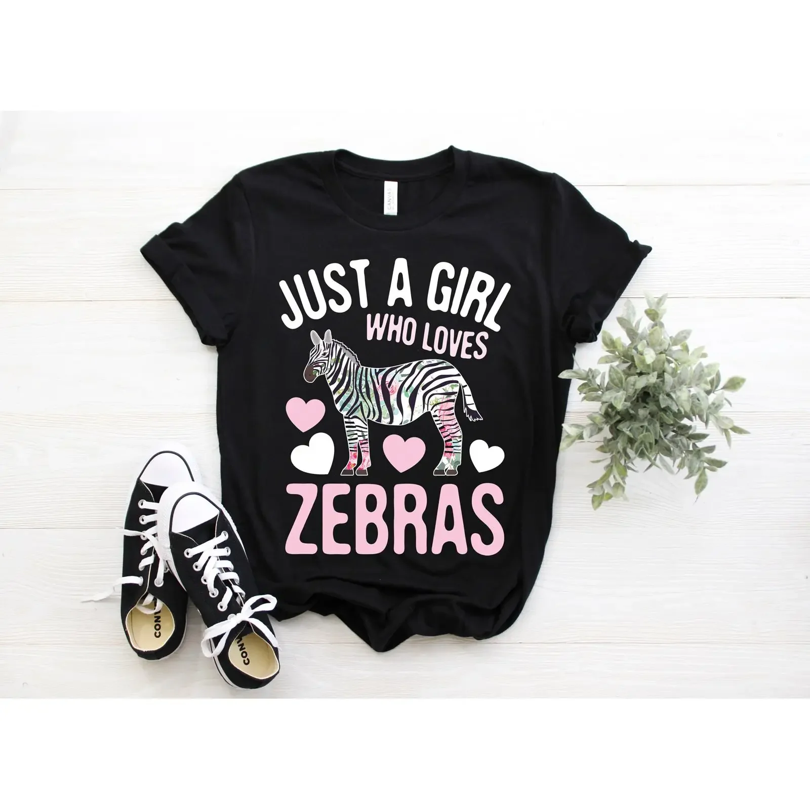 Just A Girl Who Loves Zebras Cute T Shirt Safari Wildlife Animal Lover for Zebra Fans Birthday Present Zoo Keeper vintage