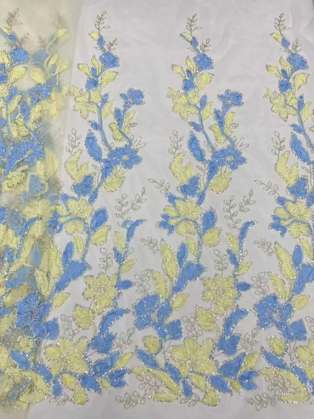 ผ้าลูกไม้ปักลายดอกไม้ 3 มิติ ล่าสุด ผ้าลูกไม้ฝรั่งเศสประดับเลื่อมหรูหราสไตล์ไนจีเรีย สำหรับตัดเย็บชุดเดรสงานเลี้ยง งานแต่งงาน รุ่น TP1551