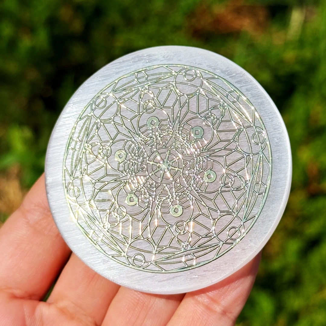 Sacred Geometry Mandala Selenite Plate Natural Gypsum Crystal Charging Disc Meditation Stone Decor