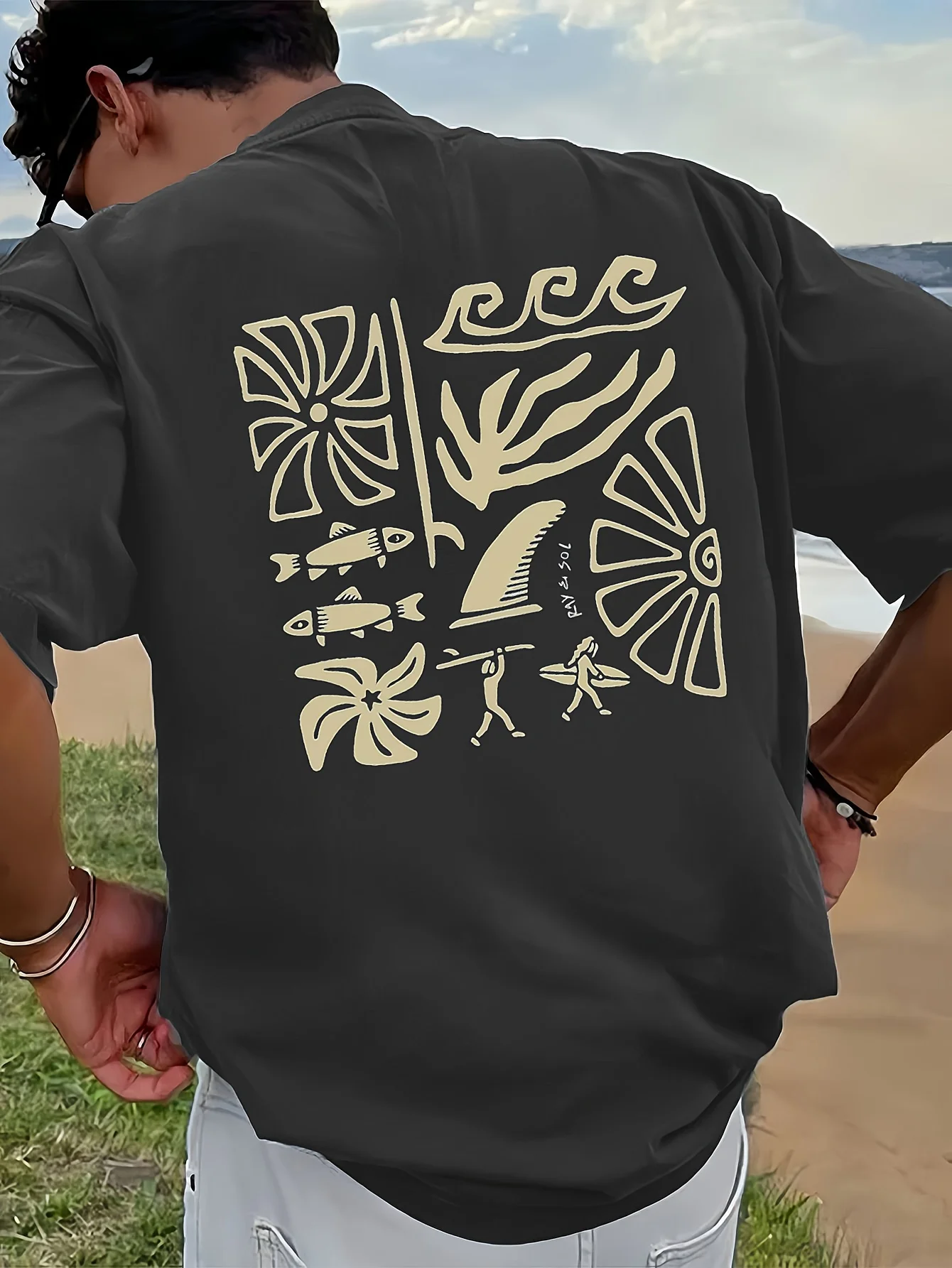 

Новая модная модная футболка с принтом и свободными буквами для пар, круглый вырез, повседневная и универсальная футболка с половиной рукавов.