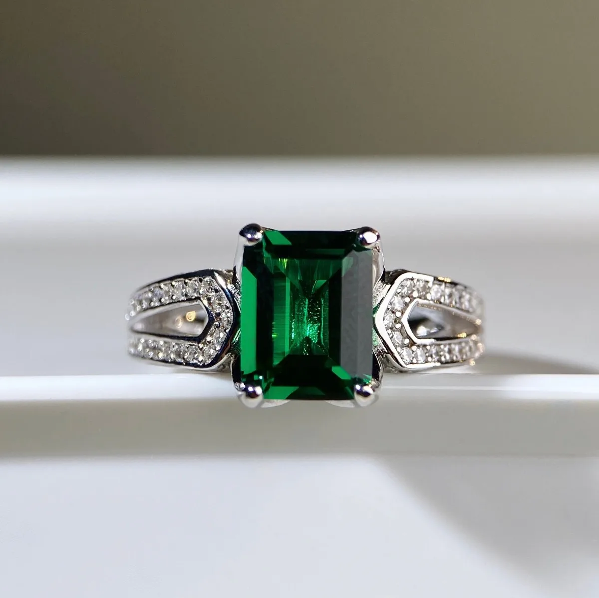

925 Sterling Silver Emerald Square Zirconium Ring Vintage Design Women's High-End Luxury Jewelry