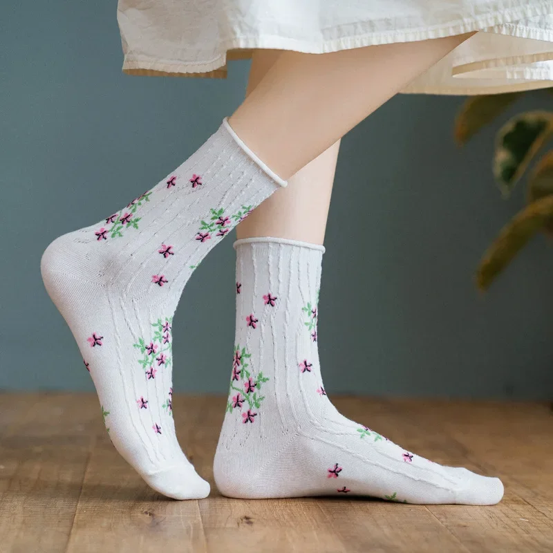 Korean Fashion News Floral Print Women\'s Socks Harajuku Vintage Streetwear Crew Socks Japanese Kawaii Cute Cotton Long Sock