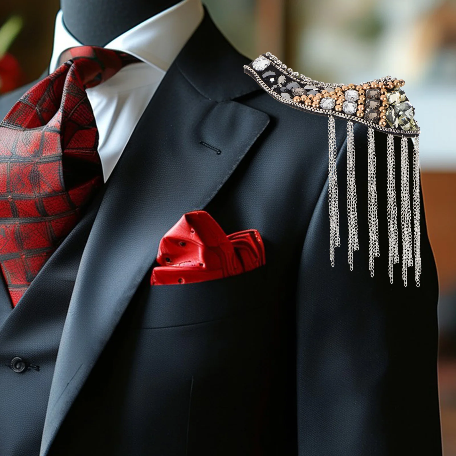 

2pcs Shoulder Epaulettes Tassel Rhinestone Chain Costume Cosplay Stage Uniform Theatrical Dress Spiked Shoulder Patches Suit